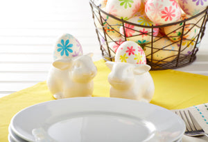 Crafty Easter Centerpieces Made From Recycled Materials
