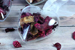 Essential Oil Blends for Valentines Day + Potpourri With Essential Oils DIY